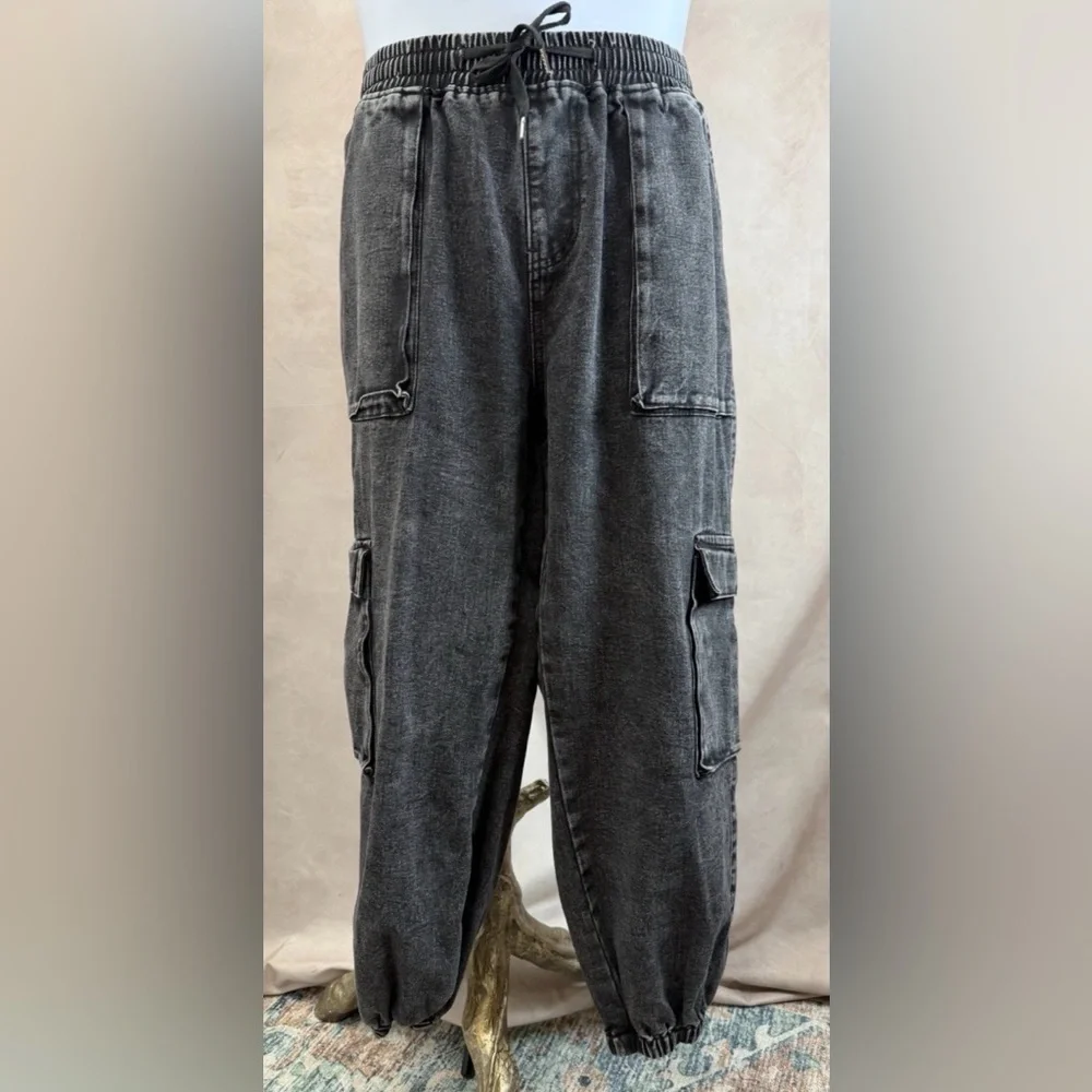 SHEIN Curve Women’s Black Wash Cargo Denim Drawstring Joggers Plus Size 1X - Picture 5 of 9